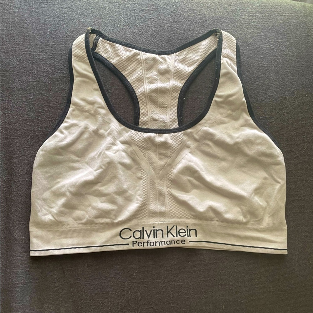 Sports bra